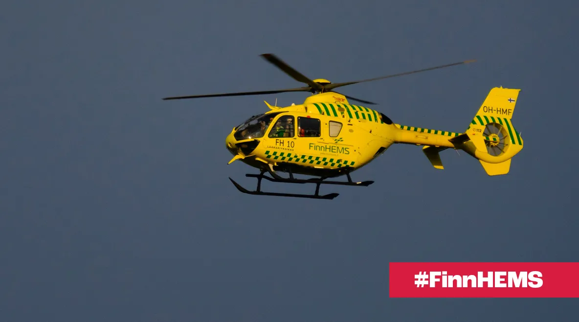 FinnHEMS helikopteri ilmassa