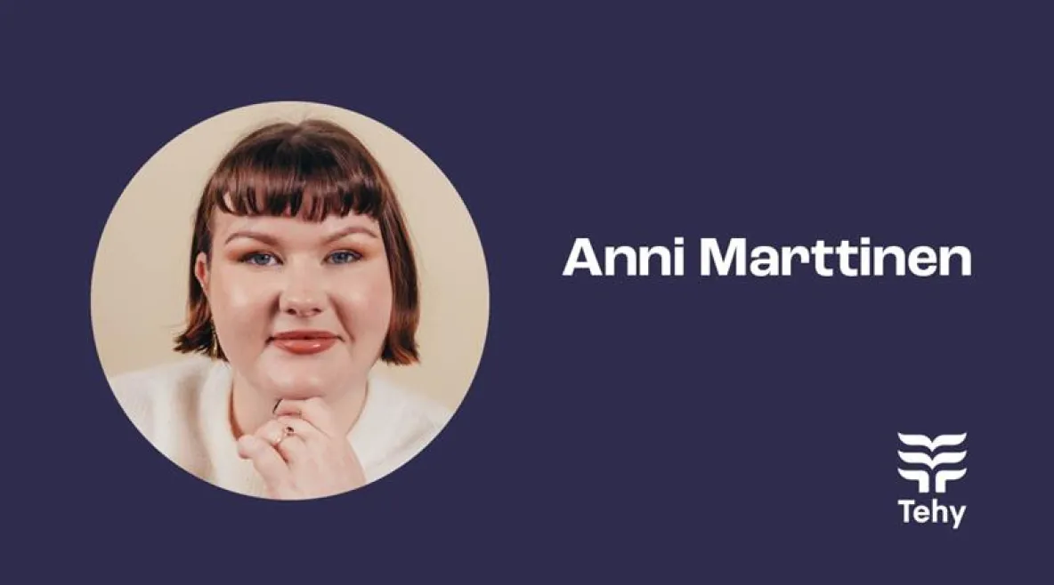 Kuvassa sinisellä pohjalla polkkatukkainen nainen ja teksti "Anni Marttinen". 