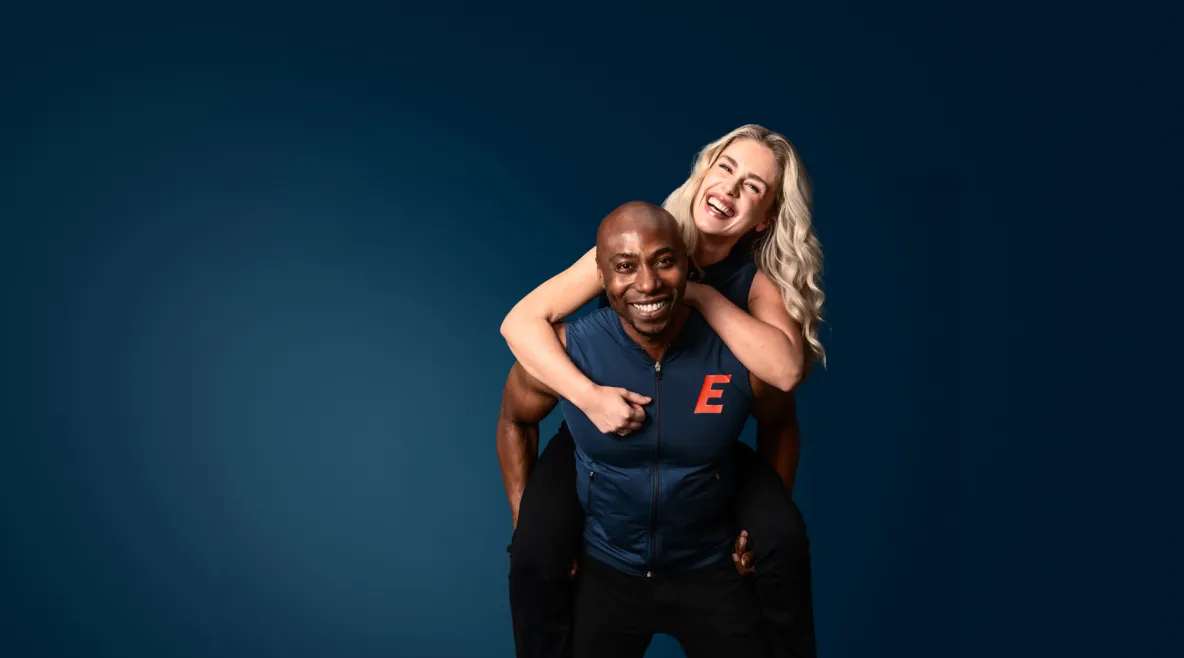 Mies ja nainen kuntosalilla