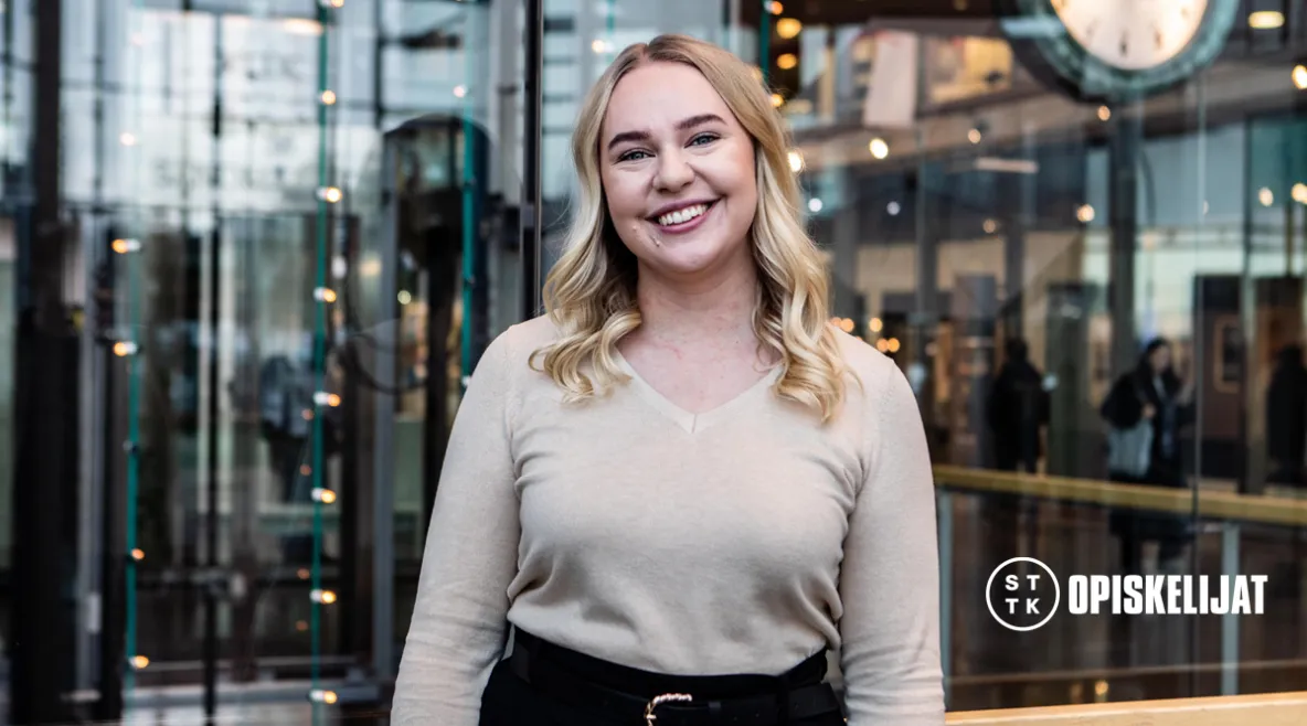 STTK-Opiskelijoiden varapuheenjohtaja Julia Väänänen