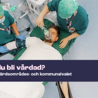 Potilas makaa paareilla happimaski naamalla ja useita hoitajia ympärillään.