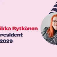 Vaaleanpunaisella pohjalla teksti &quot;Millariikka Rytkönen Tehy President 2025-2029&quot; ja kuva Millariikka Rytkösestä. 