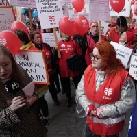 hoitajien mielenosoitus Helsingissä