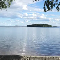 Kesäinen saaristomaisema