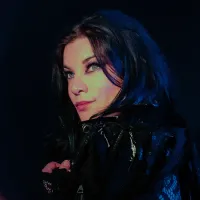 Kuvassa laulaja Hanna Pakarinen.