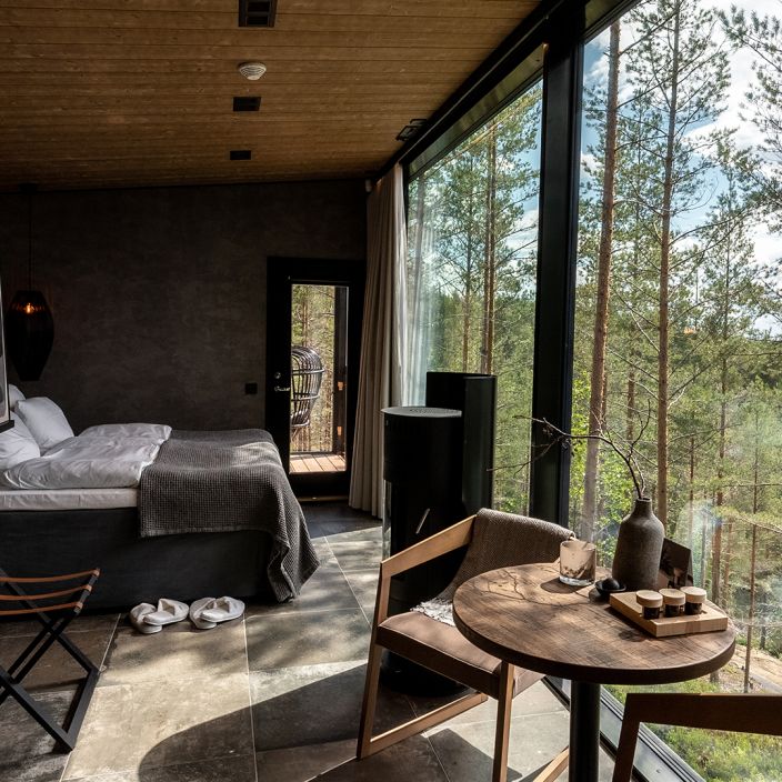 Kurun hotellihuone Järvisydämessä, näkymä Saimaalle