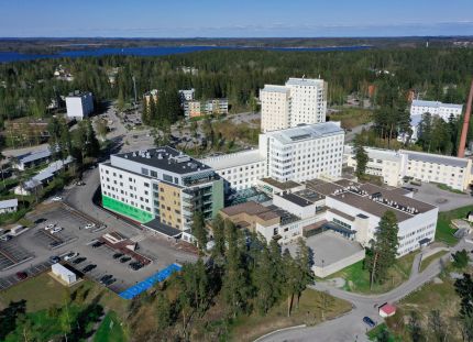 Ilmakuva Savonlinnnan sairaalan rakennuksista. Etelä-Savon hyvinvointialue aloitti yt-neuvottelut.