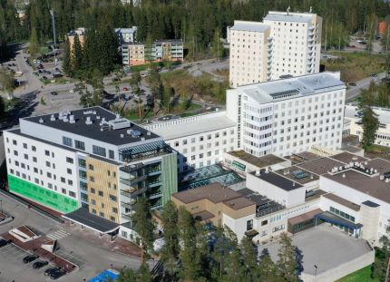 Etelä-​Savon hyvinvointialue on käynnistänyt yhteistoimintaneuvottelut. Ilmakuva Savonlinnan sairaalan rakennuksista.