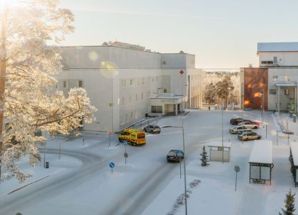 Siun soten yhteistoimintaneuvottelut päättyivät erimielisinä. Siun sote päivystys talvinen ulkokuva.