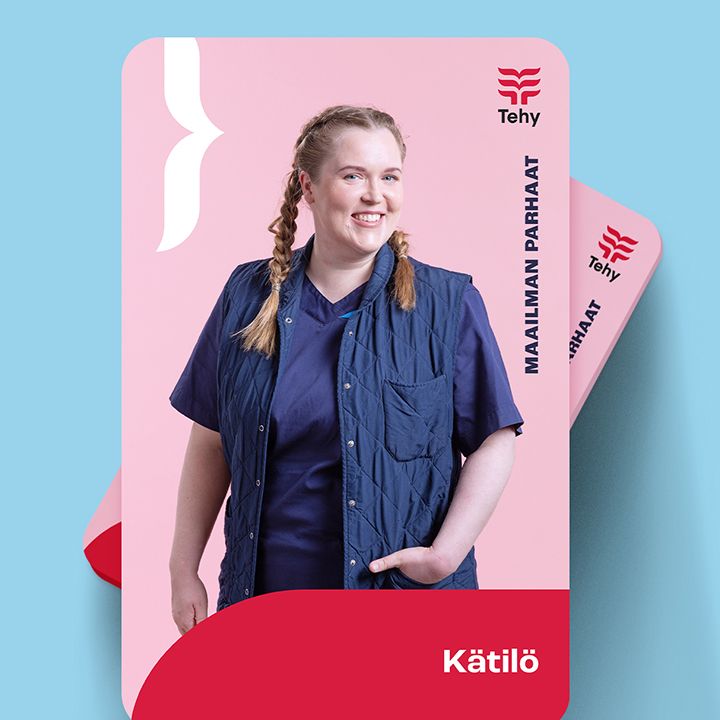 Maailman parhaat -kampanjan kuvassa kätilö
